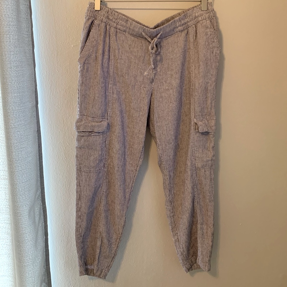 Linen Cargo Cropped Pants